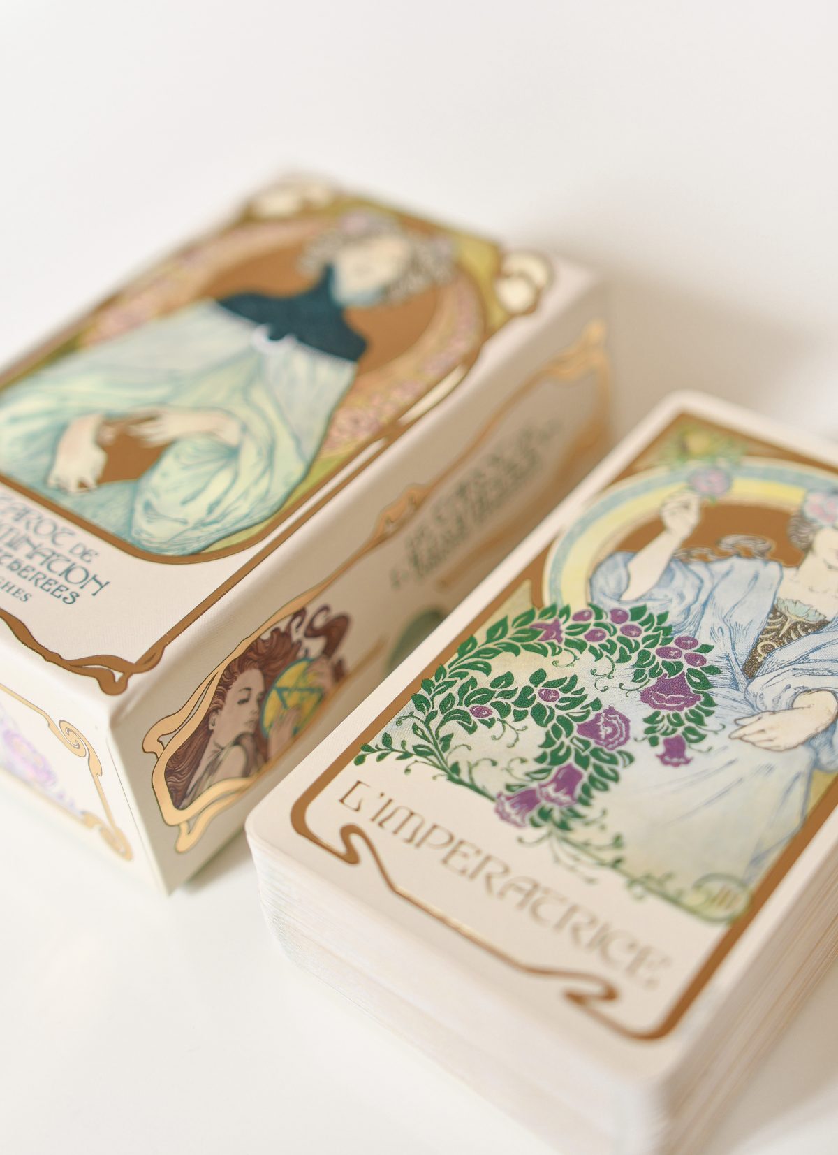 Tarot de l'illumination, Laugh of the moon, Laugh of artist, Victoria Gasperi, Boutique en ligne, Boutique en ligne spirituelle, Boutique en ligne ésotérique, Boutique ésotérique, Boutique spirituelle, Spiritualité, Encens, Fumigation, Oracles, Jeux divinatoires, Librairie spirituelle, Rituel, Rituels, Encens, Encens Palo Santo, Palo Santo, Sauge, Sauge blanche, Sauge blanche 7 chakras, Sauge blanche de californie, Bâton de yerba, Coquille d'ormeau, Tarot, Tarots, Livre spirituel, Tirages, Énergie, Énergie spirituelle, Divination